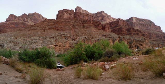 http://www.lowmileage.com/2011/2011_07/2011_GrandCanyon/10_July/thumbs/p1010929_36a.jpg
